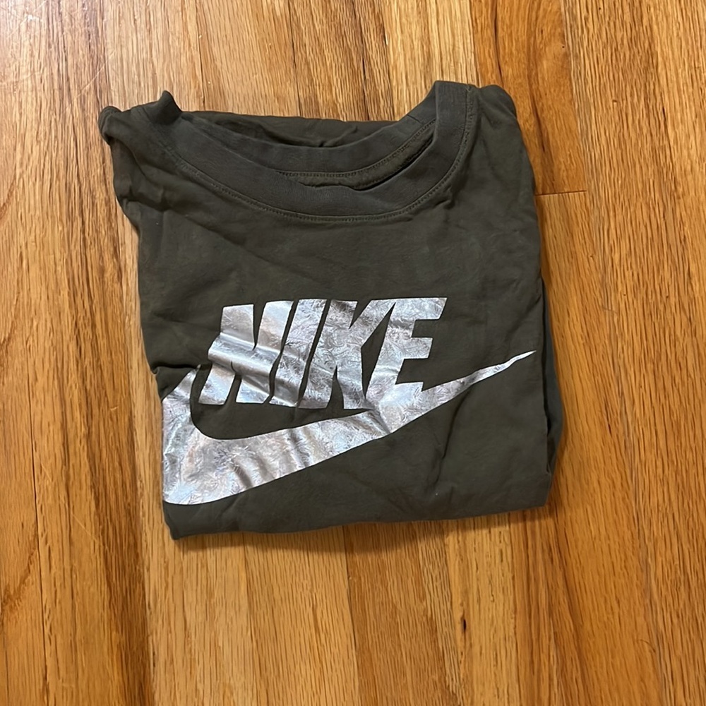 Nike Athletic T-Shirts